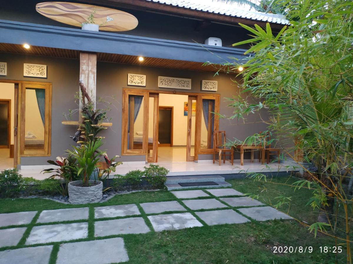 Harris Surf Villa Pulukan Exterior foto